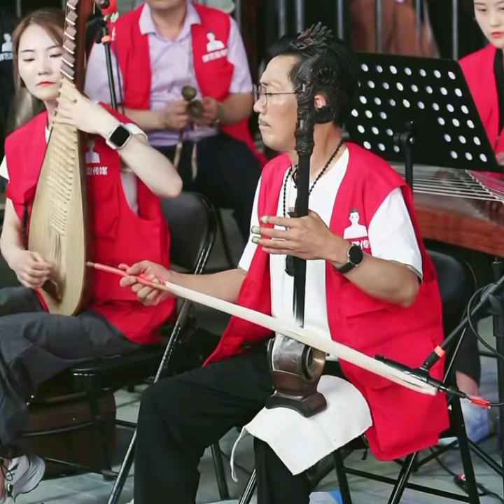 音乐狂人张景