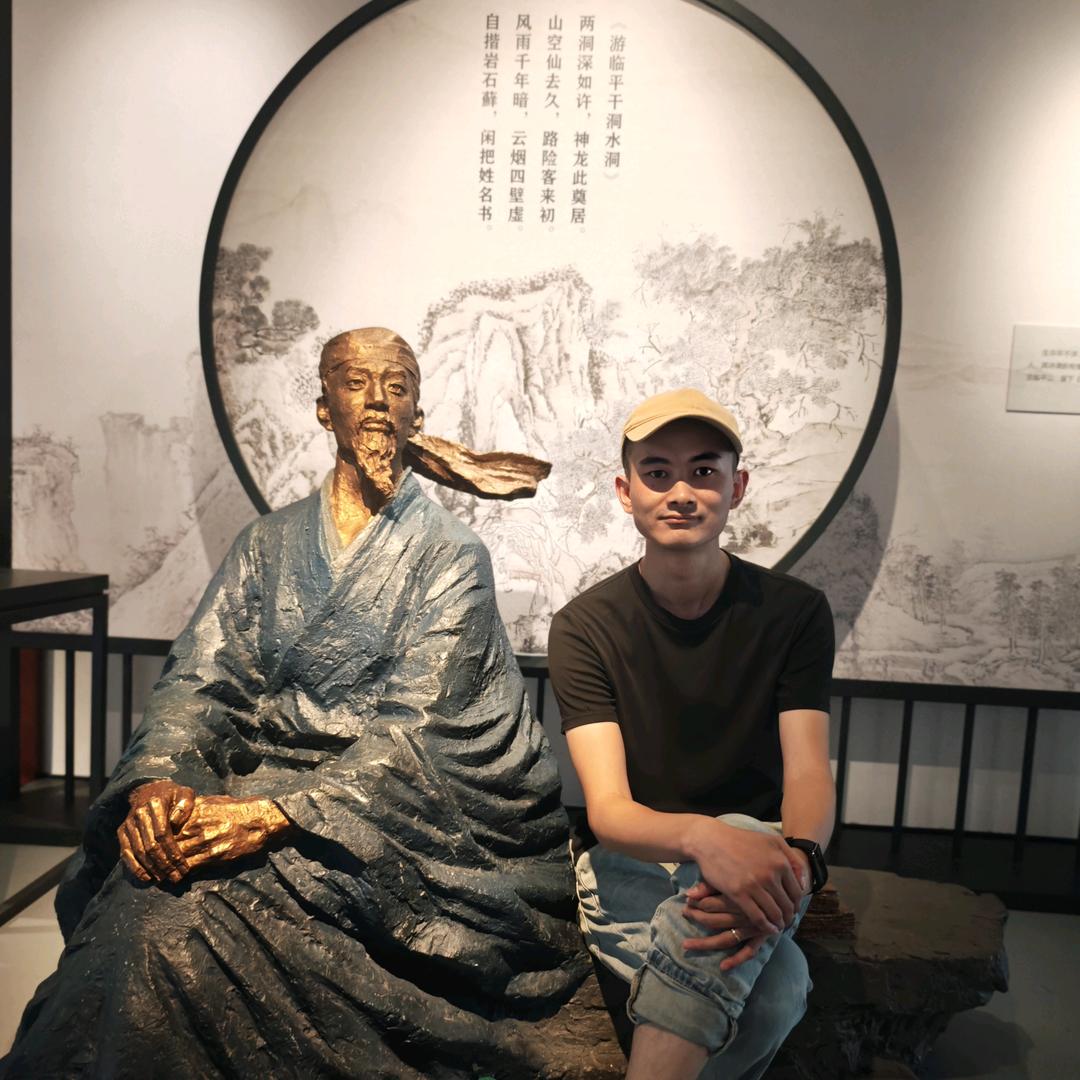 毛二是个中专生