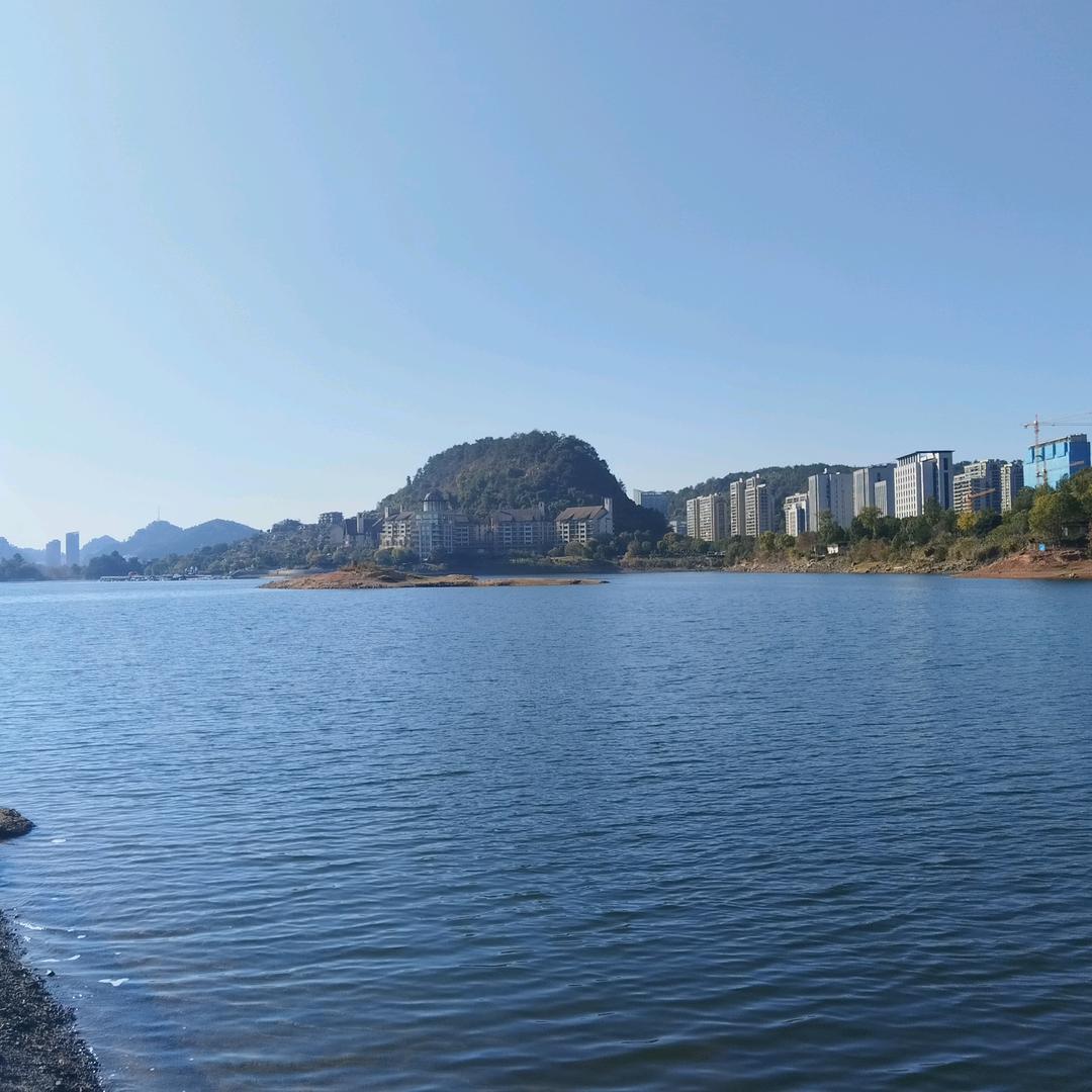 蓝天白云⁸⁶⁸⁷