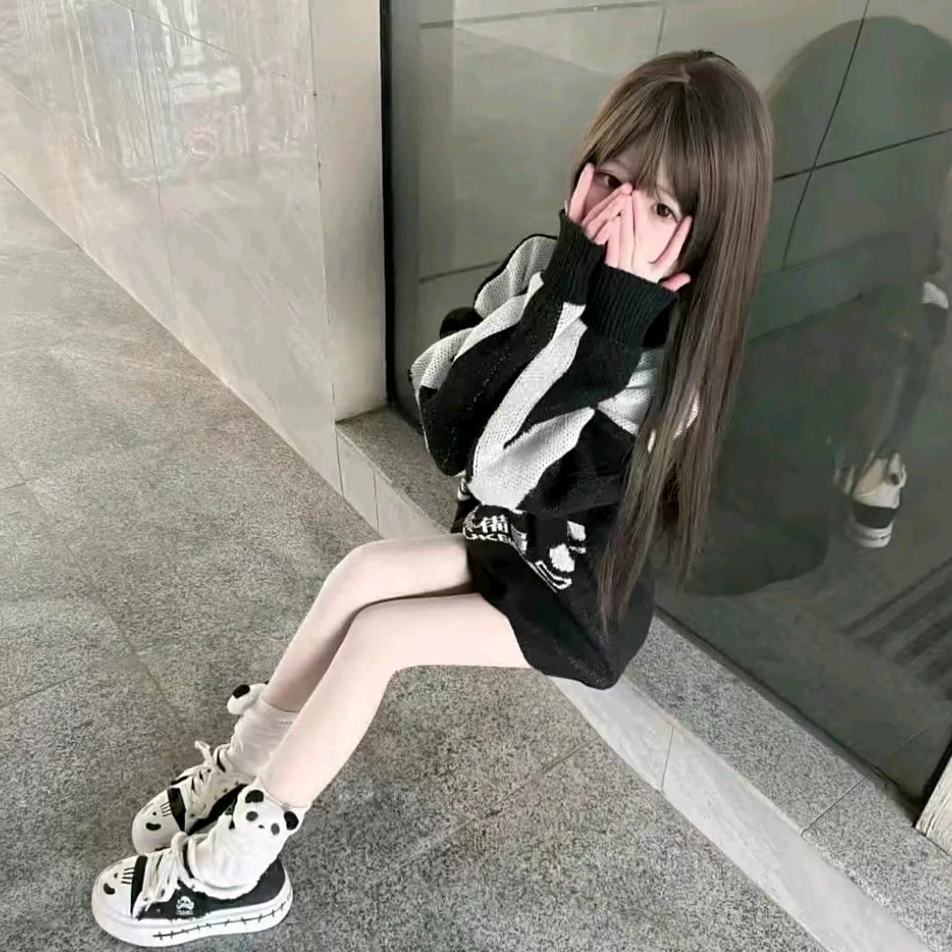 小怡很萌了