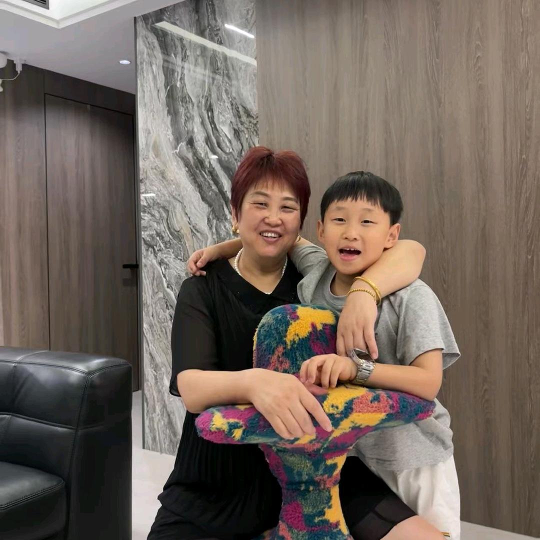 铁姐姐🌺🌺🌻🌻💐💐