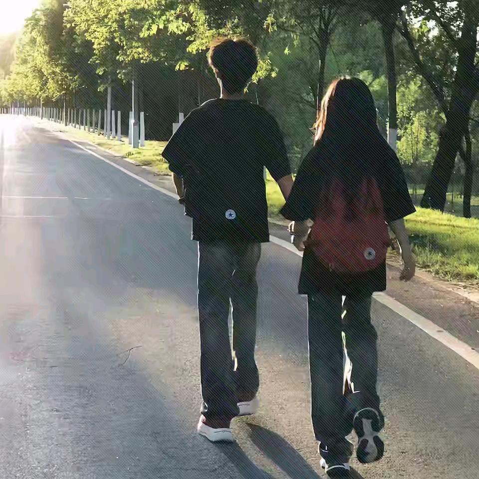 小周很困.