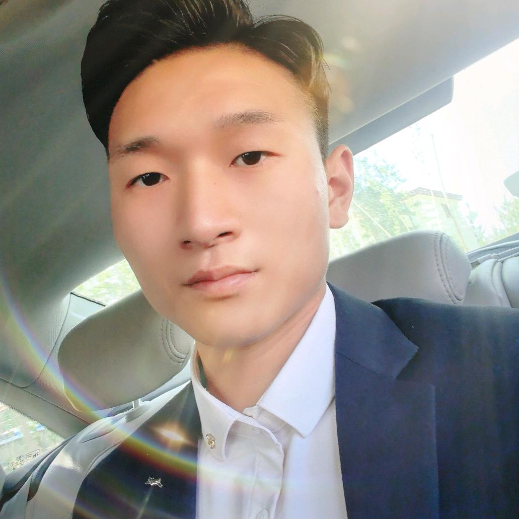 主持人路路
