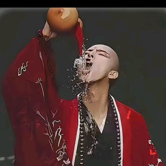 ✨ 龍少  🥂