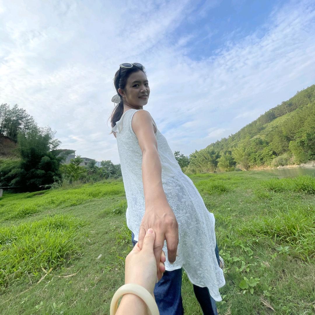 这里有个姑娘叫小芳