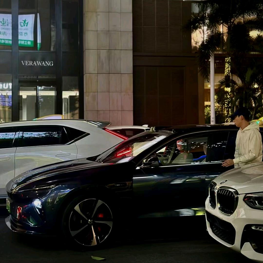 NIO 蔚来顾问 小小叶