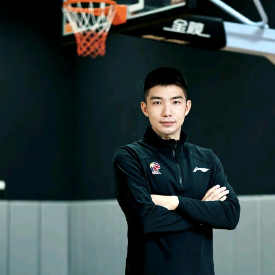 教小朋友打🏀