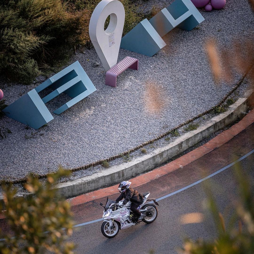 出门钥匙没带被锁门外