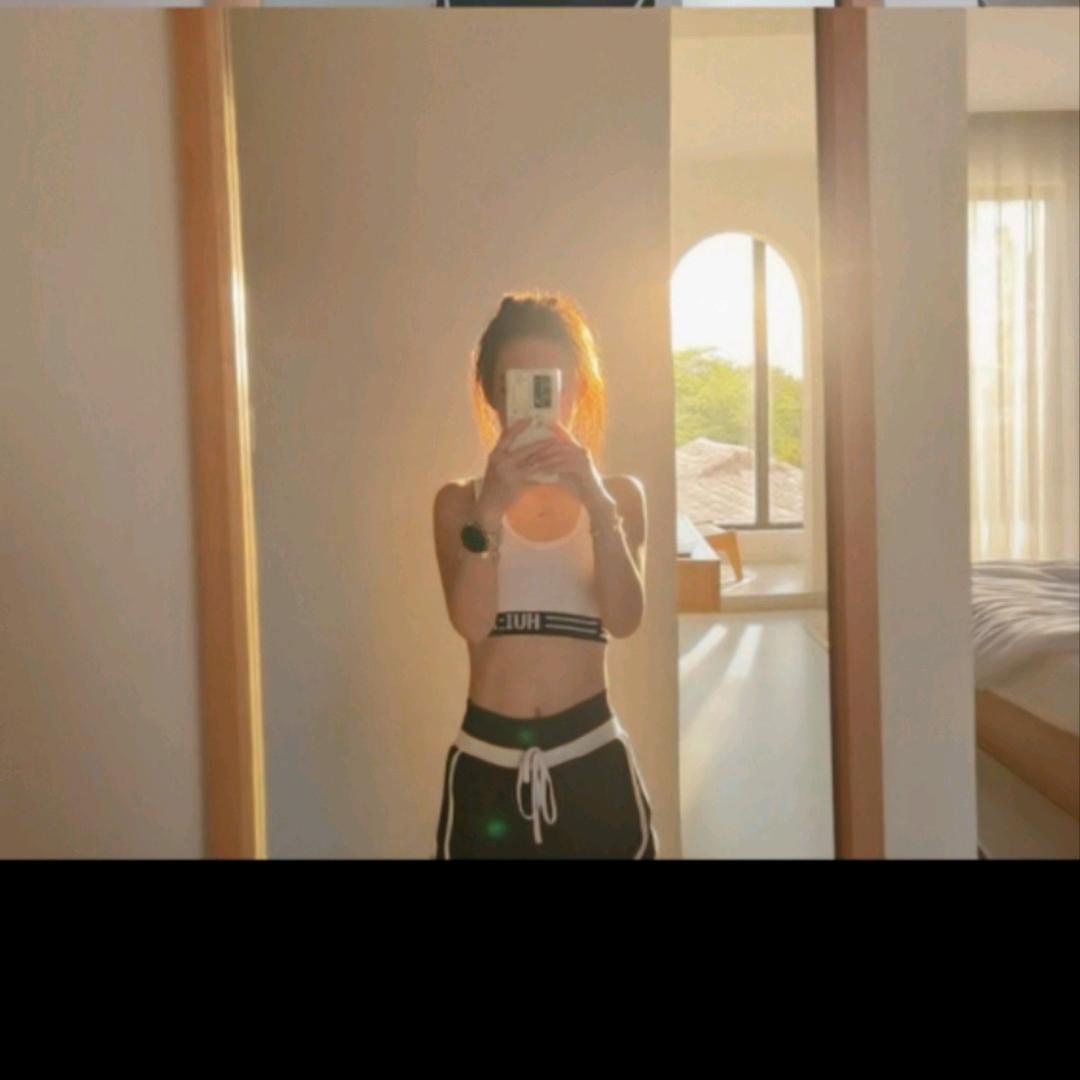 悠伽瑜伽-佳佳老师