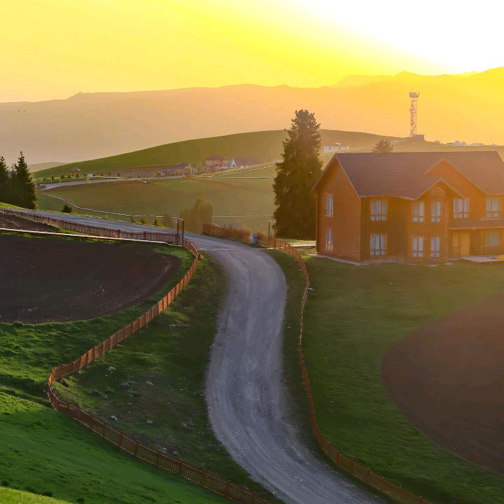 。。。。。，。。