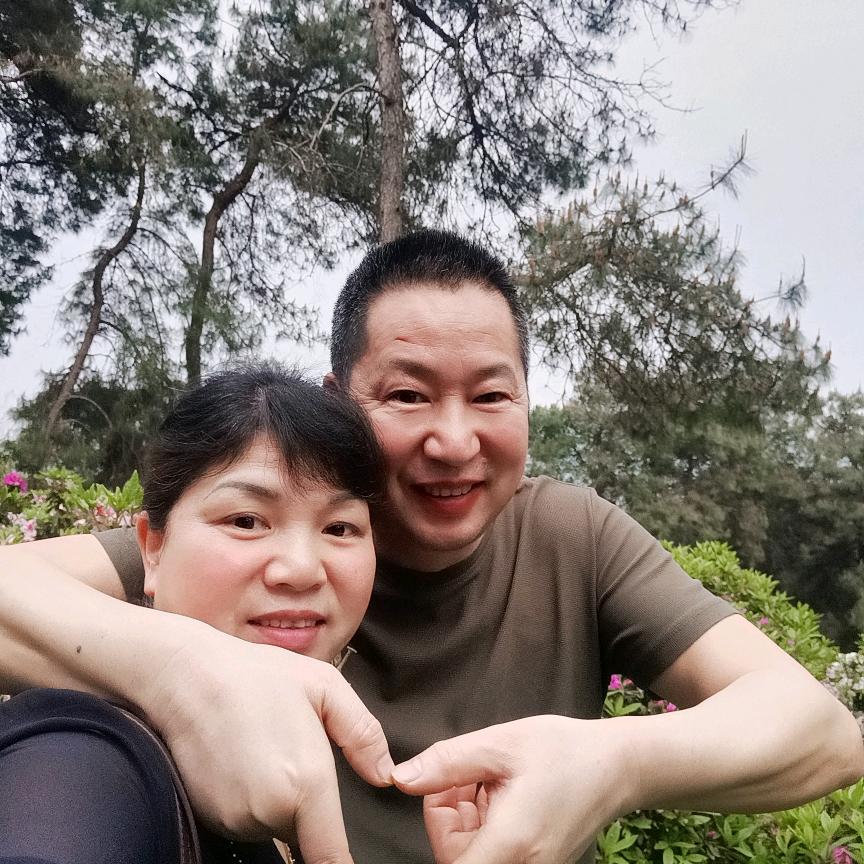 懂事涨（黄郝容）