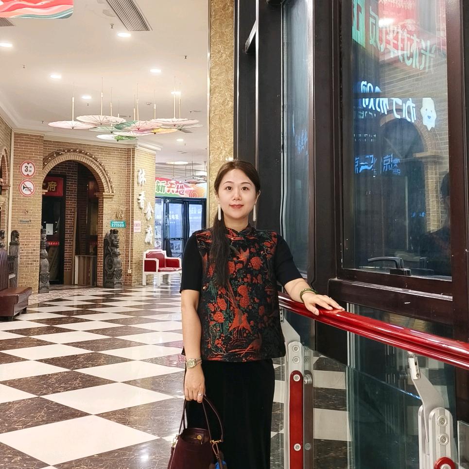 嗨！我是康妮儿😜