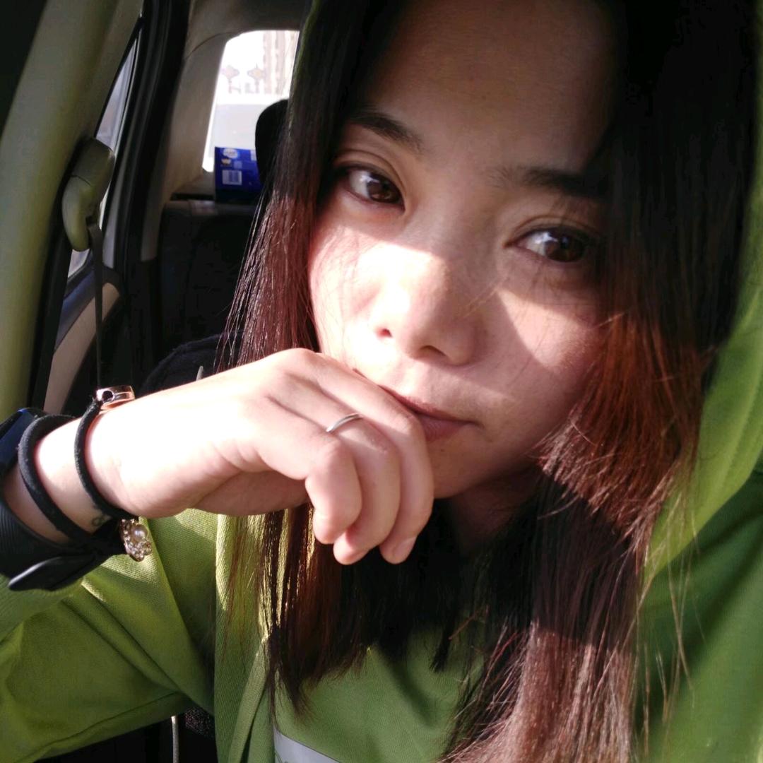 开铲车的小可爱呀！