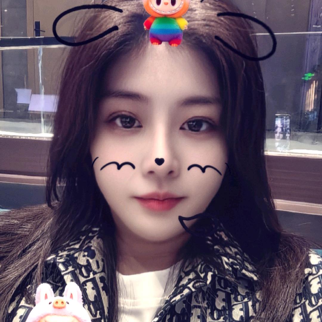 小猪妹💐💐💐