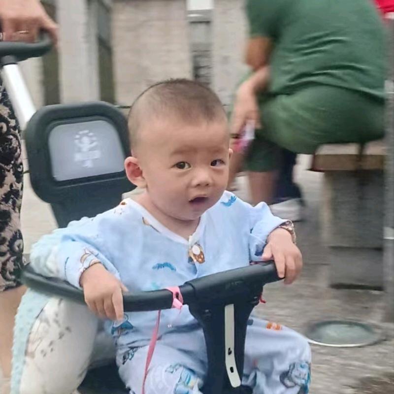 小塔杰