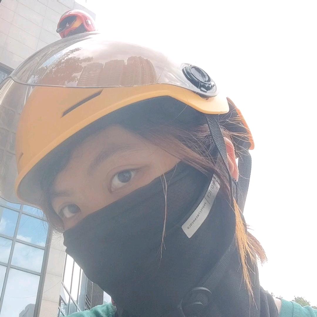 柒柒闲不住（打酱油）