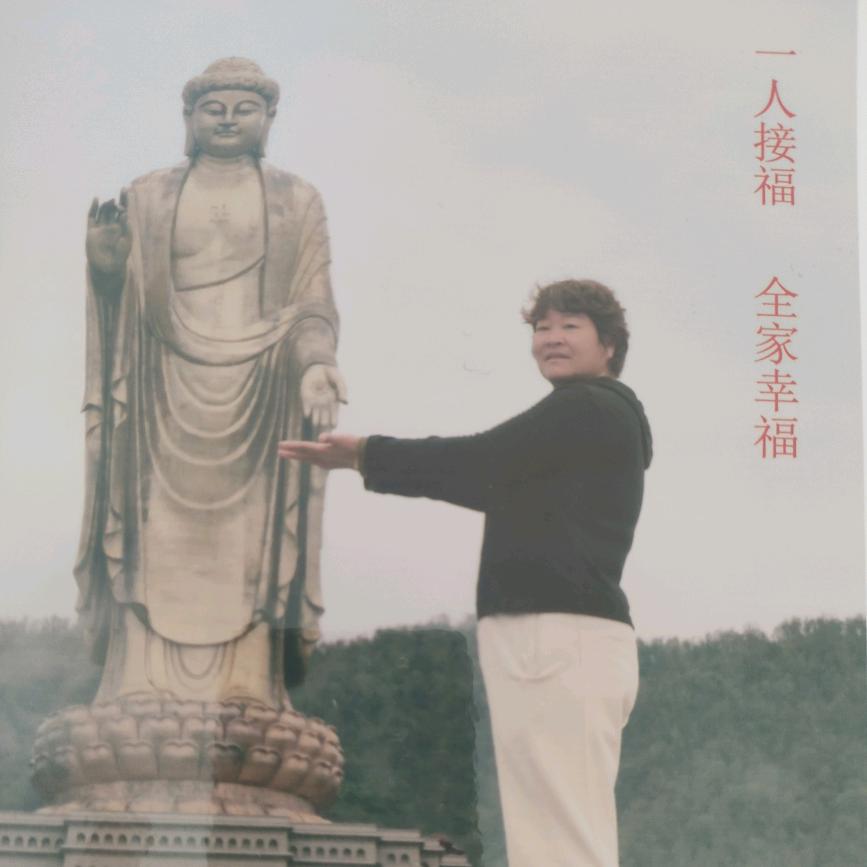 尹玲