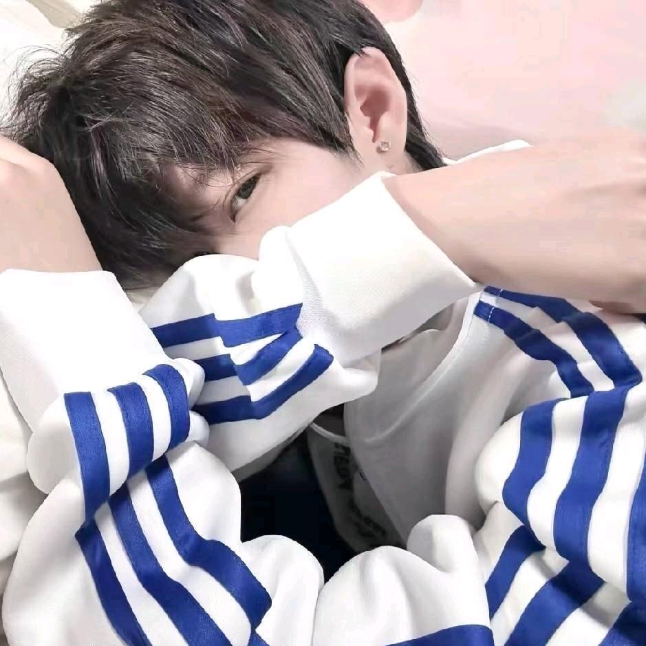 网络上的高冷男神