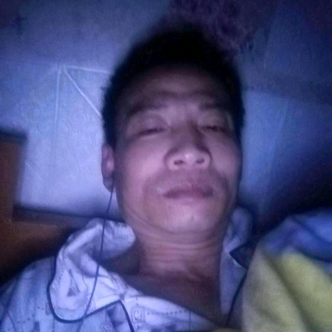 李洪