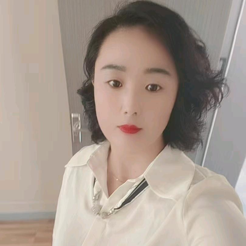 草莓有丝棵兰苗来找我