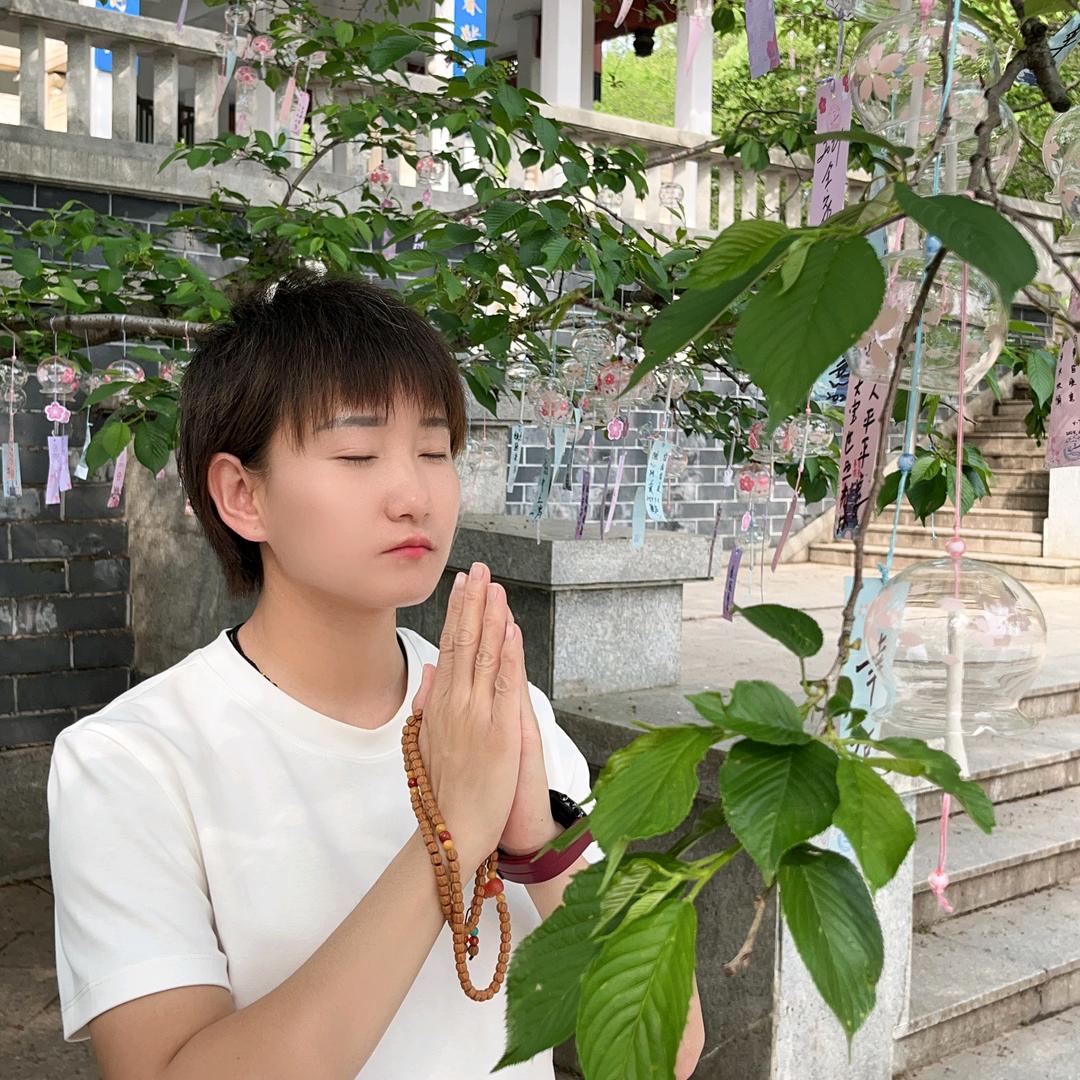 不染世俗