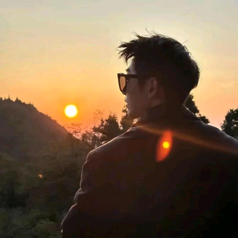 ᝰℳ.ɀꫝꪖꪀᧁ