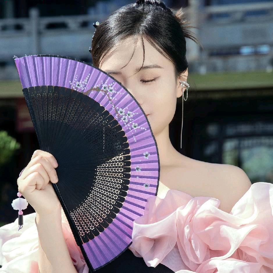 伊伊吖🌸