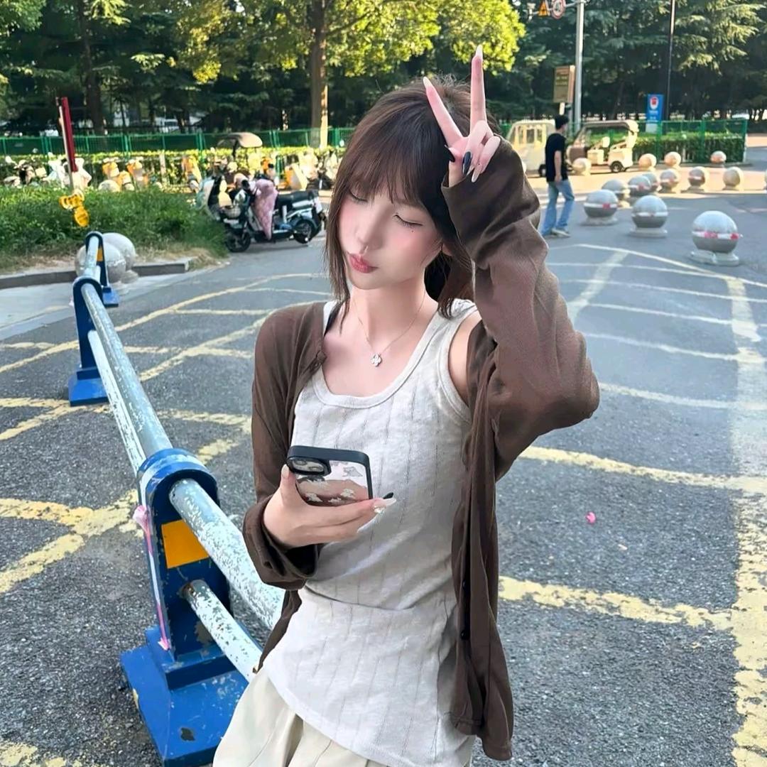^一只 金鱼