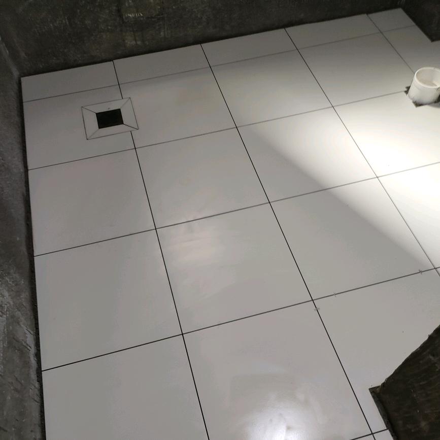 全屋装修贴砖墙地砖
