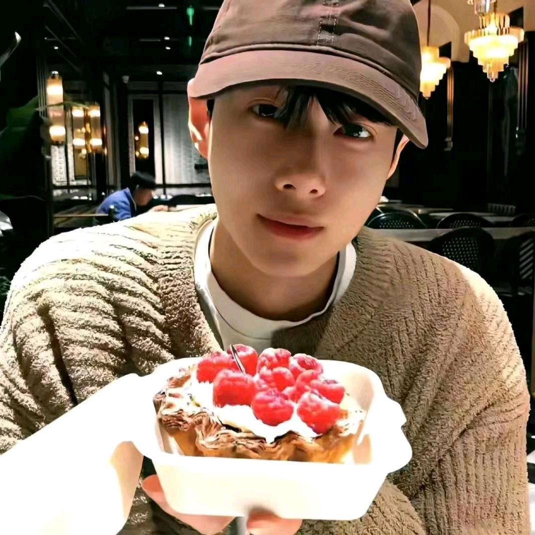 疯狂星期八（增肌版）