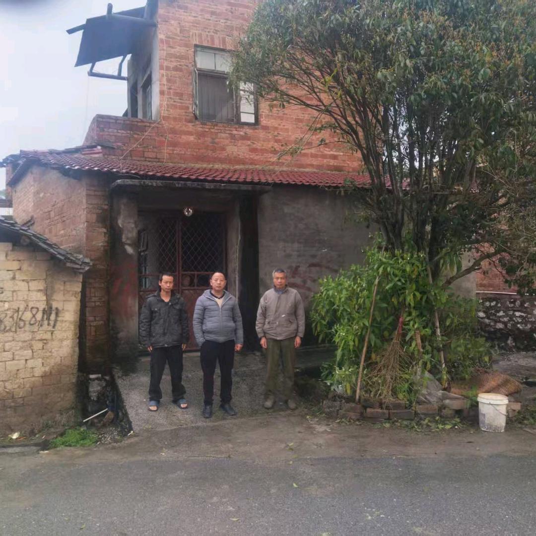 同是江湖讨饭人
