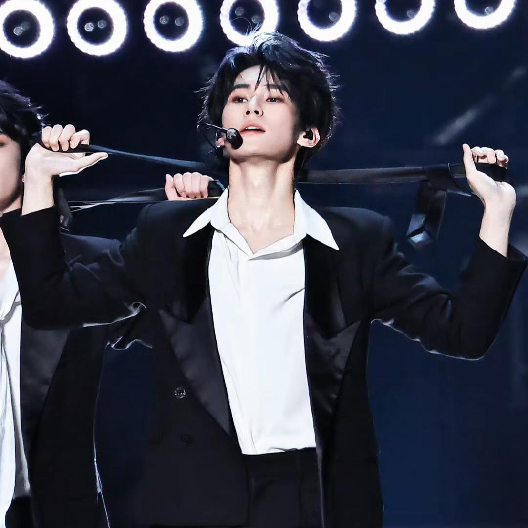 August（追线下版）