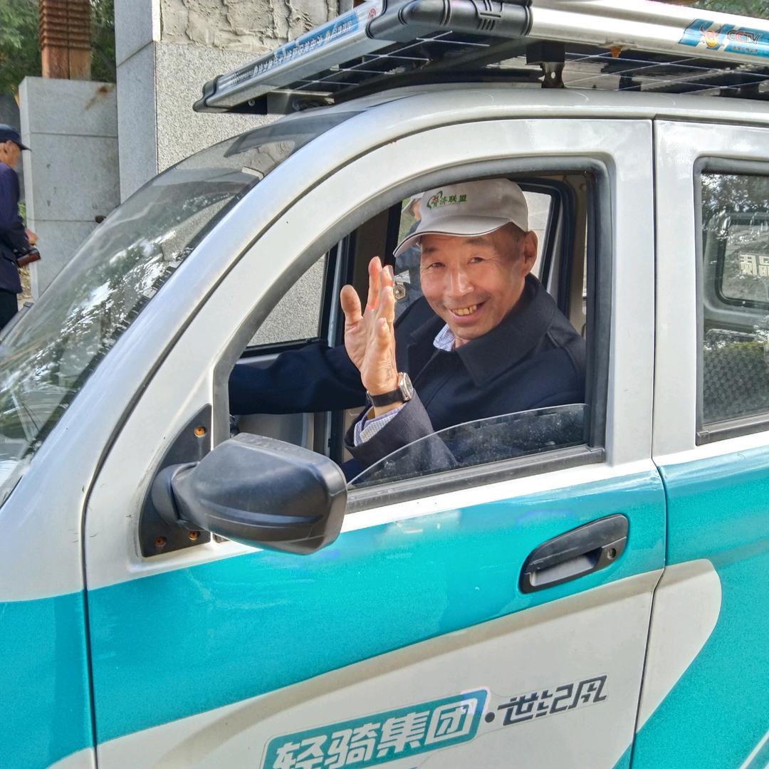 老孟爱唱歌