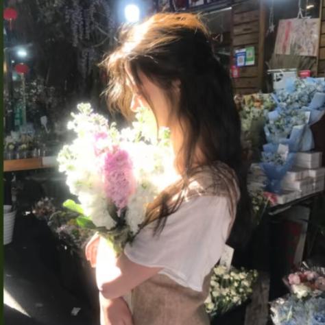 暴躁小番茄🍅