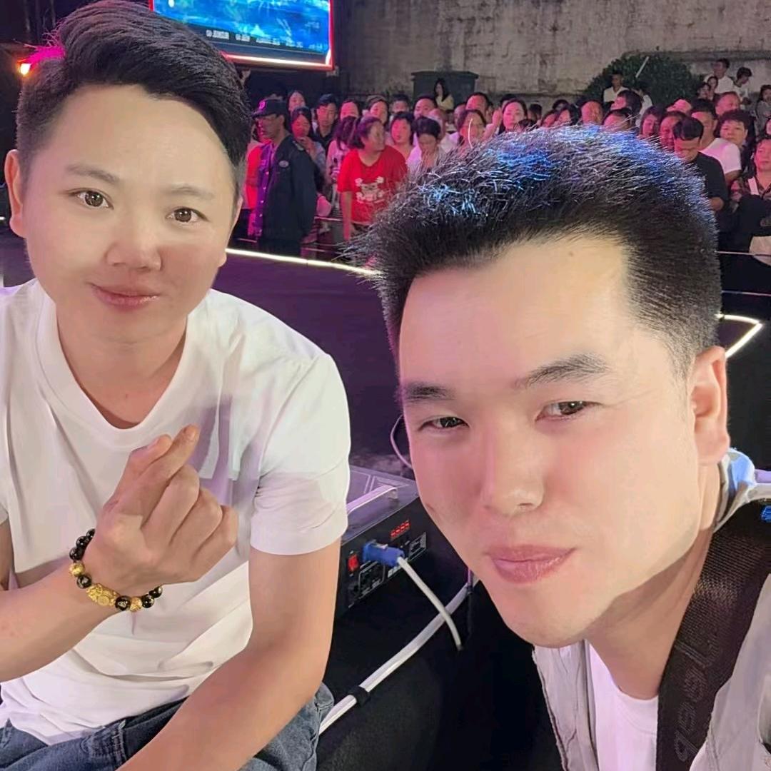 🤷‍♂️张不开🤷