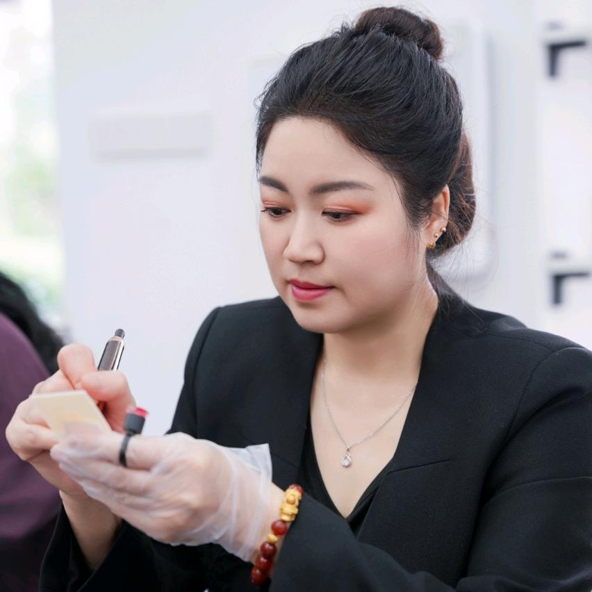 秀秀姐—（文宫 ）专做口红唇