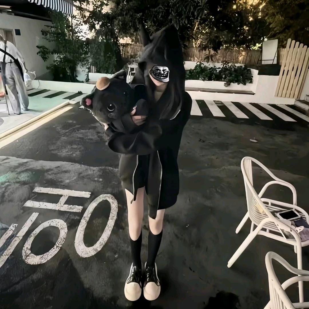 小绾ᐡ
