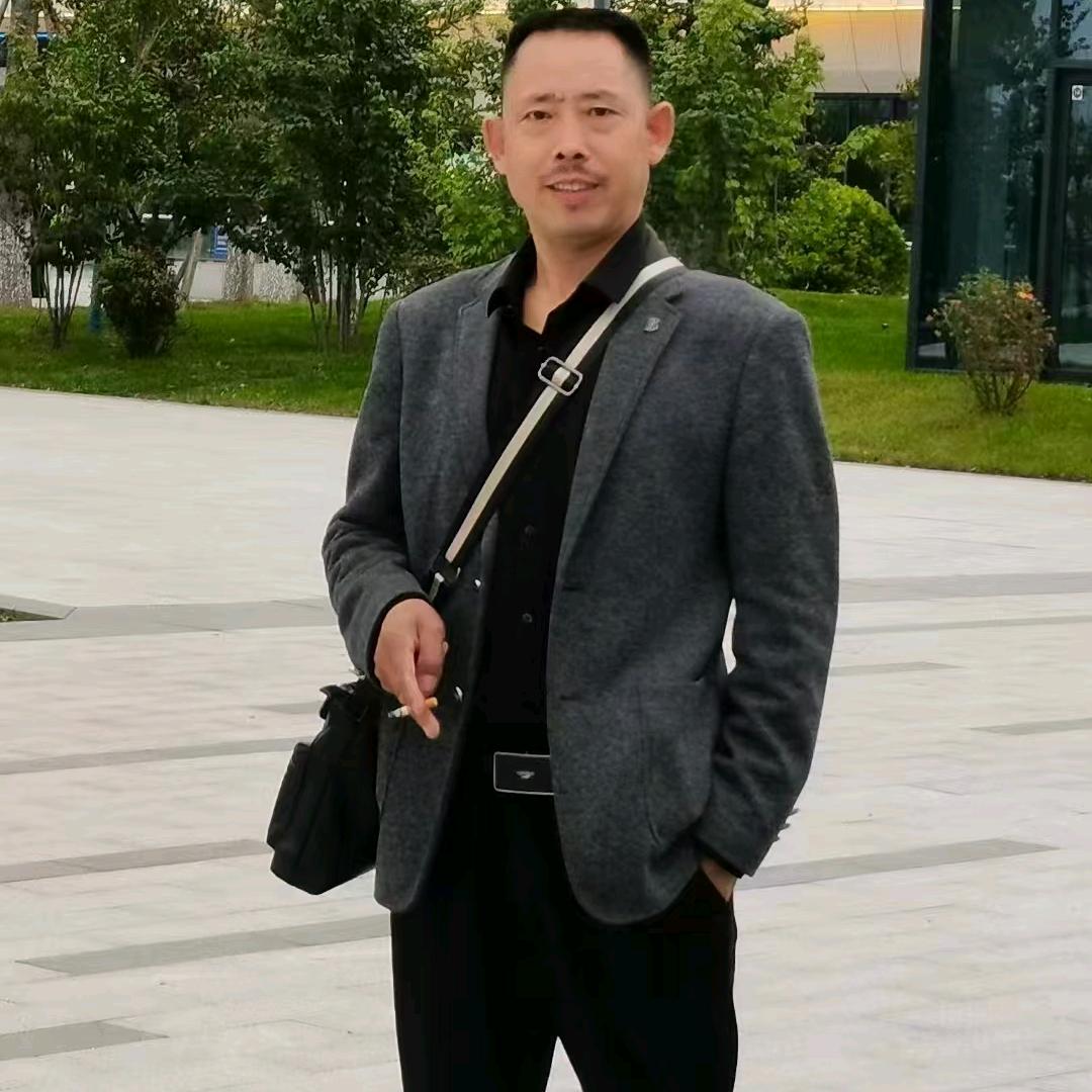 相伴与蓝天同行