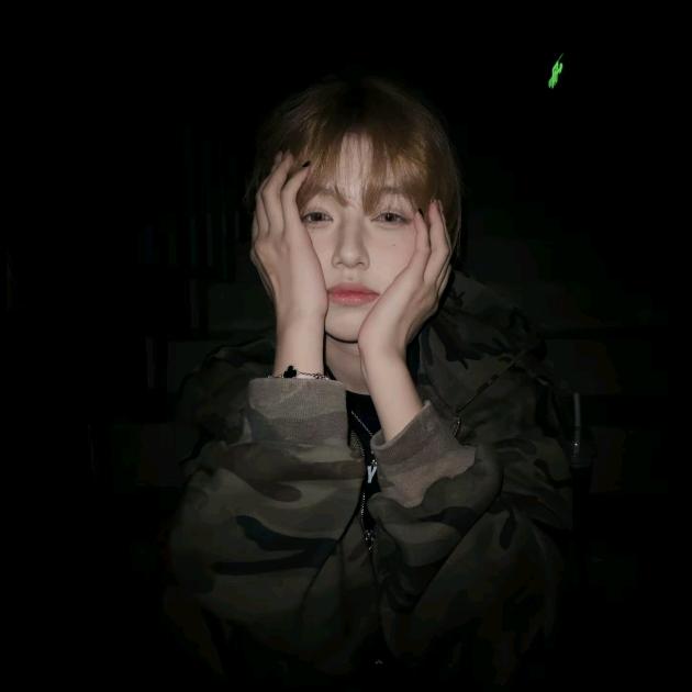 外星人不戴紫色帽子