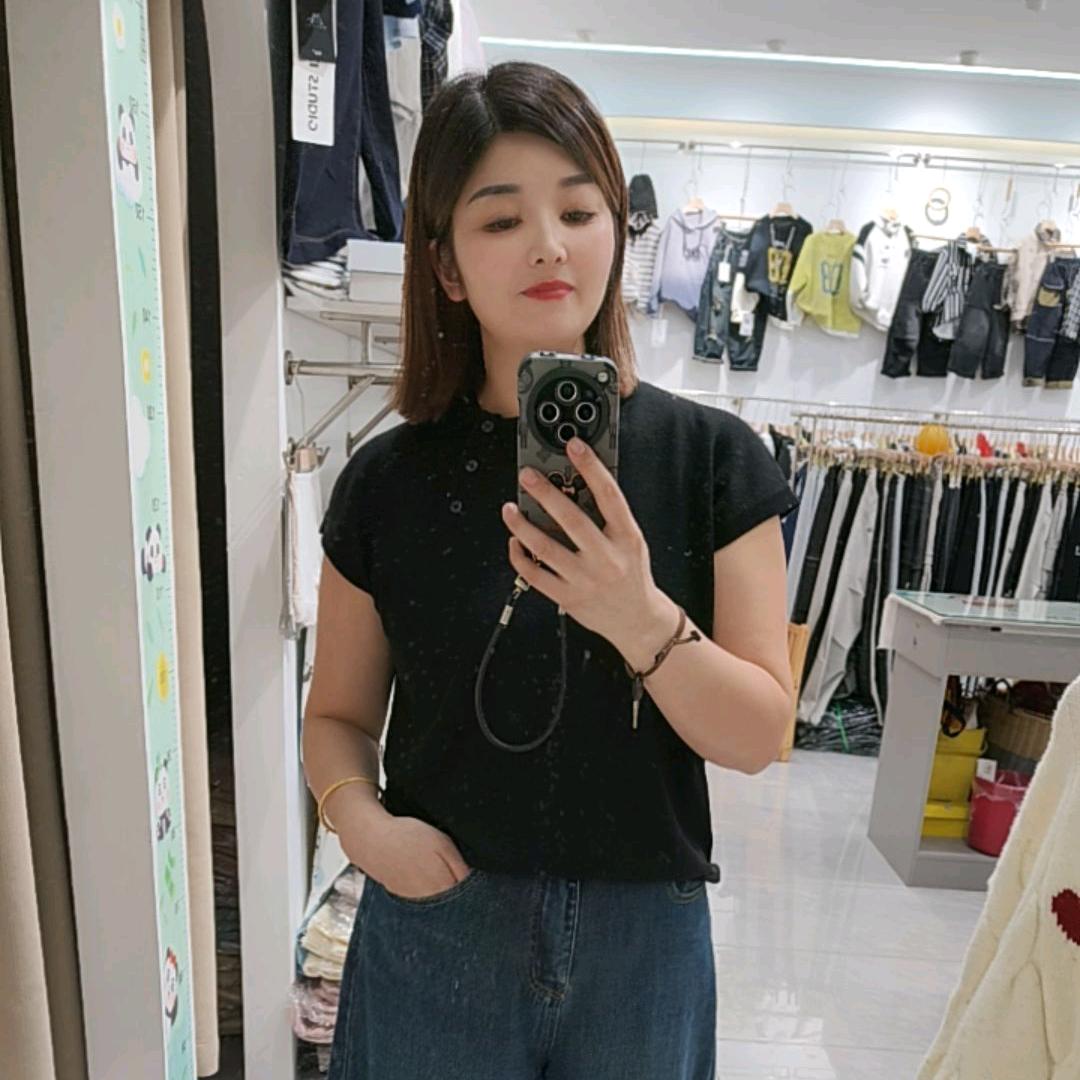 休宁快乐童年童装