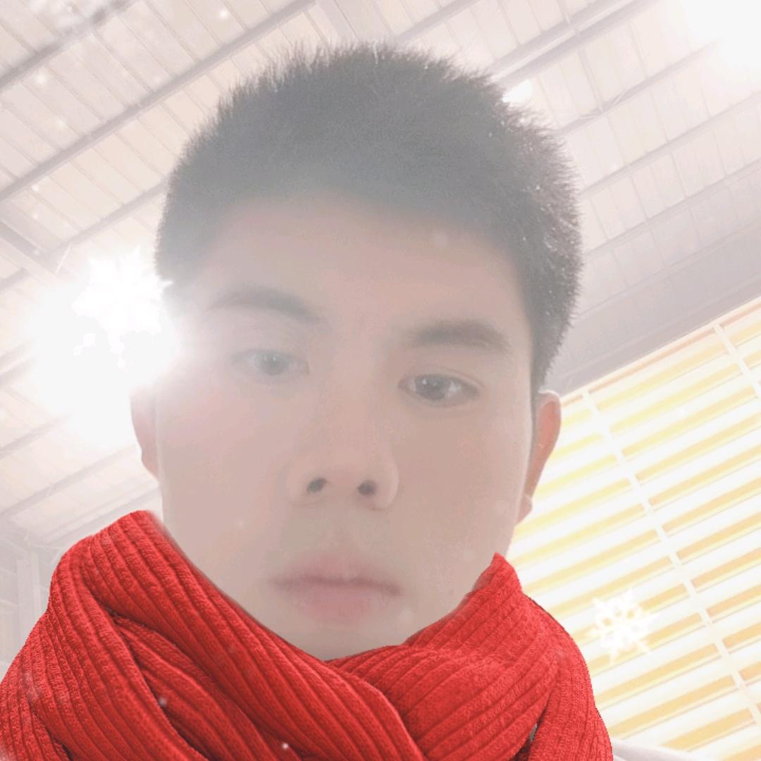 开心的男人。