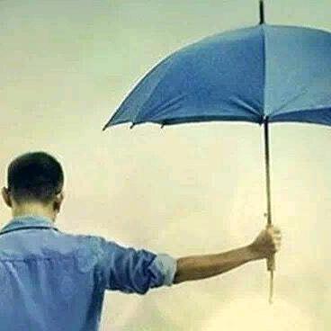 送伞人