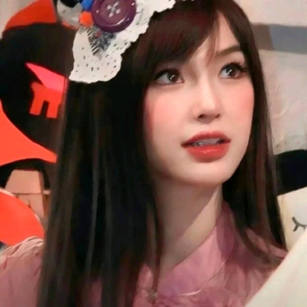阿雯w