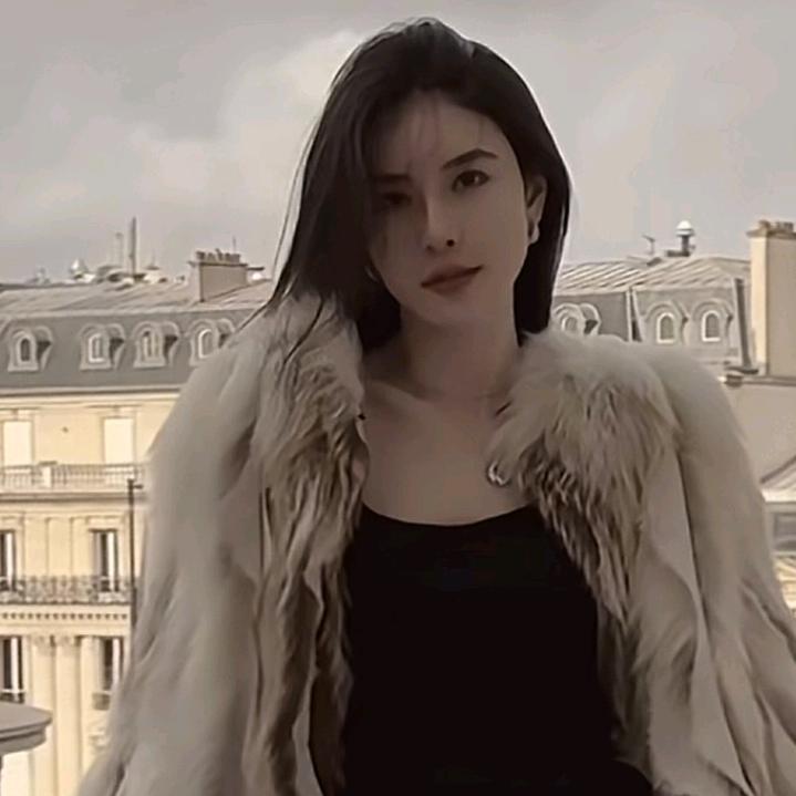 李星儿穿搭分享（时尚）