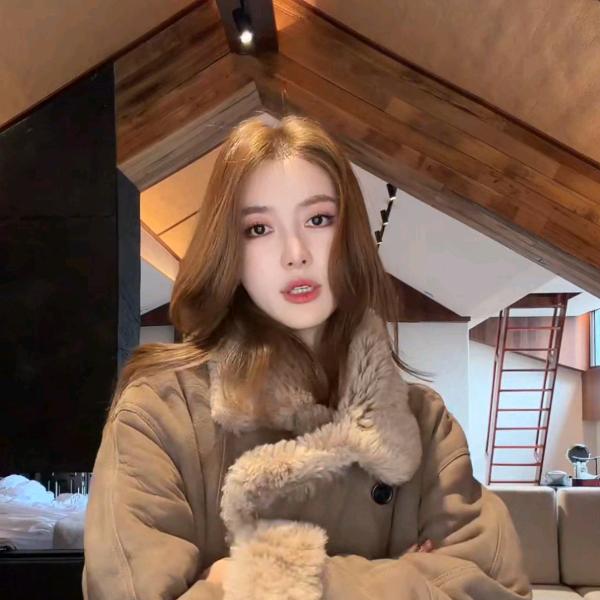 炽火火的穿搭分享