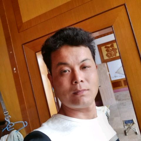 逍遥自在的我，并不快乐。
