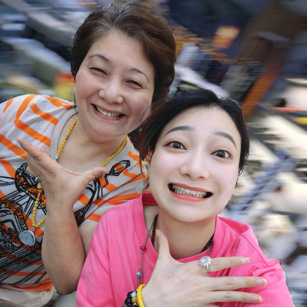抽象母女