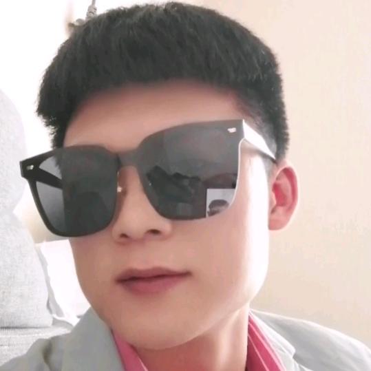 @大众男神@