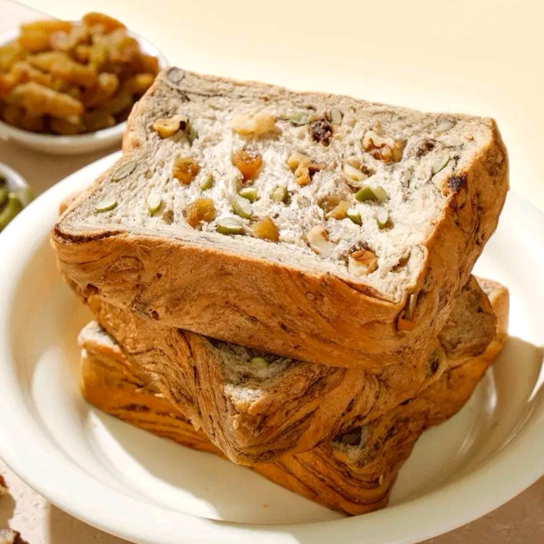 全麦坚果厚切吐司