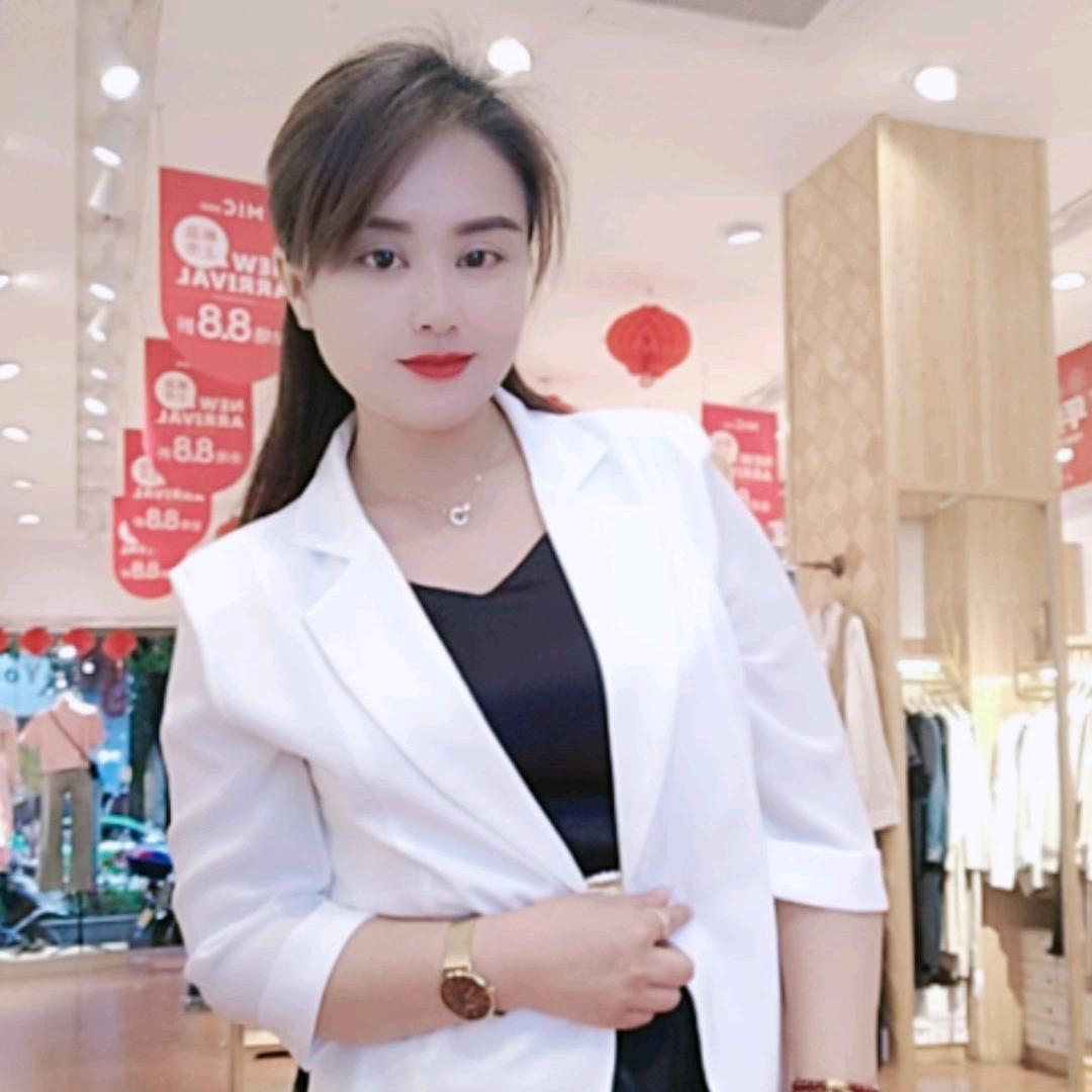 美丽穿景洪店琳琳
